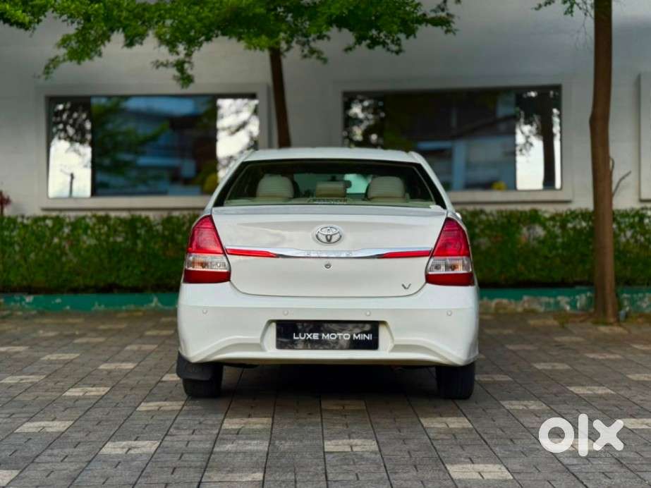Toyota Etios 1.5 V, 2017, Petrol