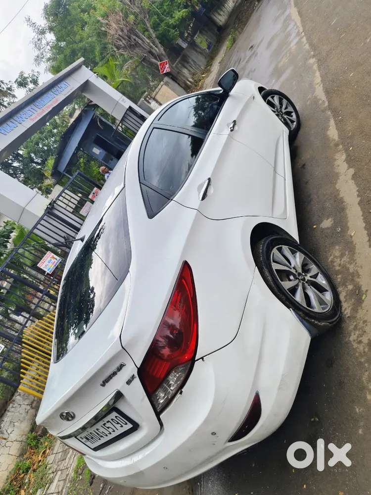 Hyundai Verna 1.6 Crdi Sx  2013  Diesel  White  Excellent Conditio