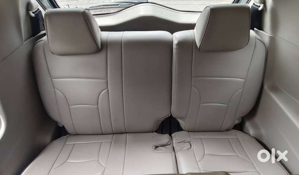 Mahindra Marazzo M6, 2019, Diesel