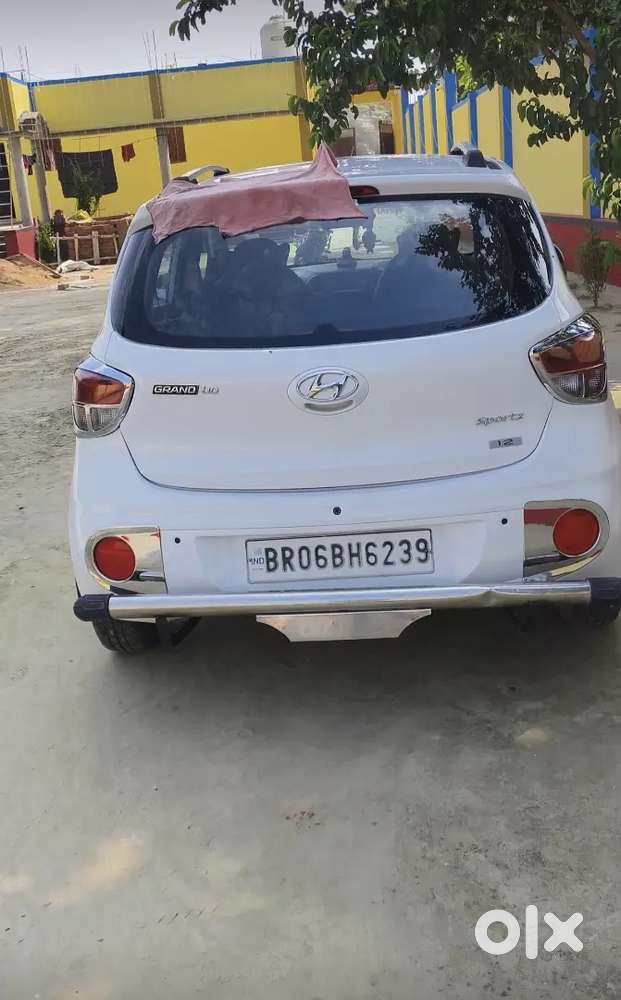 Hyundai Grand I10 2017 Petrol 75000 Km Driven