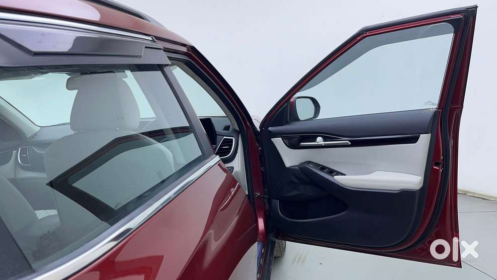 Kia Seltos 1.5 Htx At Petrol, 2023, Petrol