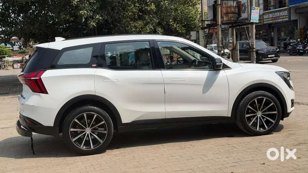 Mahindra Xuv700 Petrol 2023
