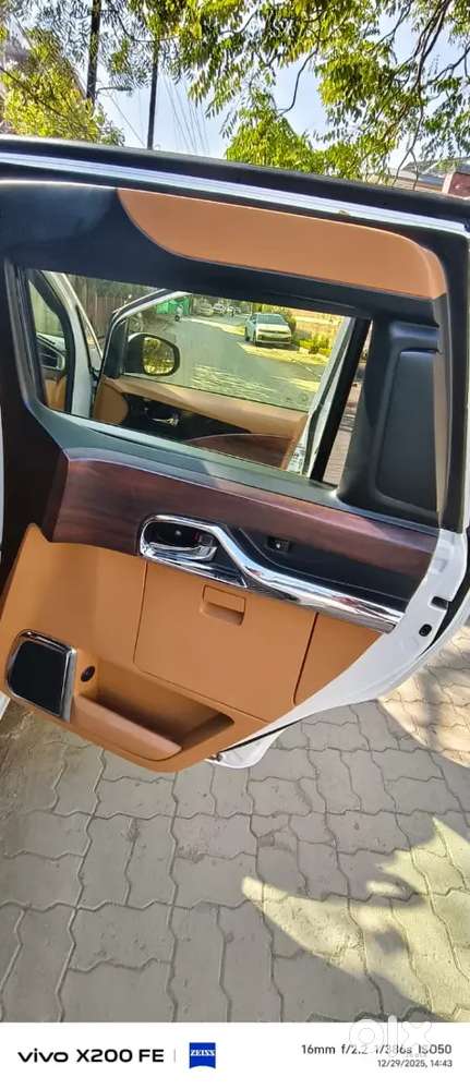 Toyota Innova Crysta 2020 Diesel 90000 Km Driven