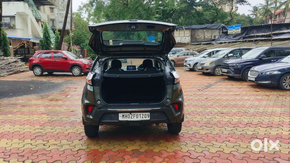 Tata Nexon 1.2 Revotron Xma Amt (s), 2022, Petrol
