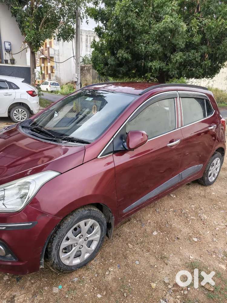 Hyundai Grand I10 Sportz 2014 Petrol Vip Number 5152