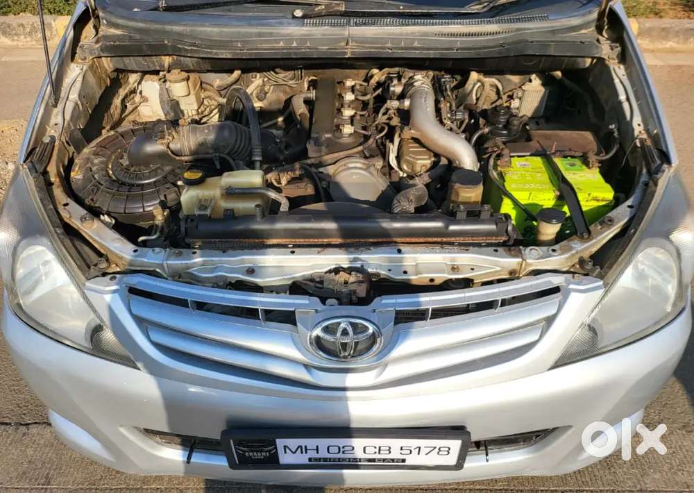 Toyota Innova Hycross 2011 113000 Km