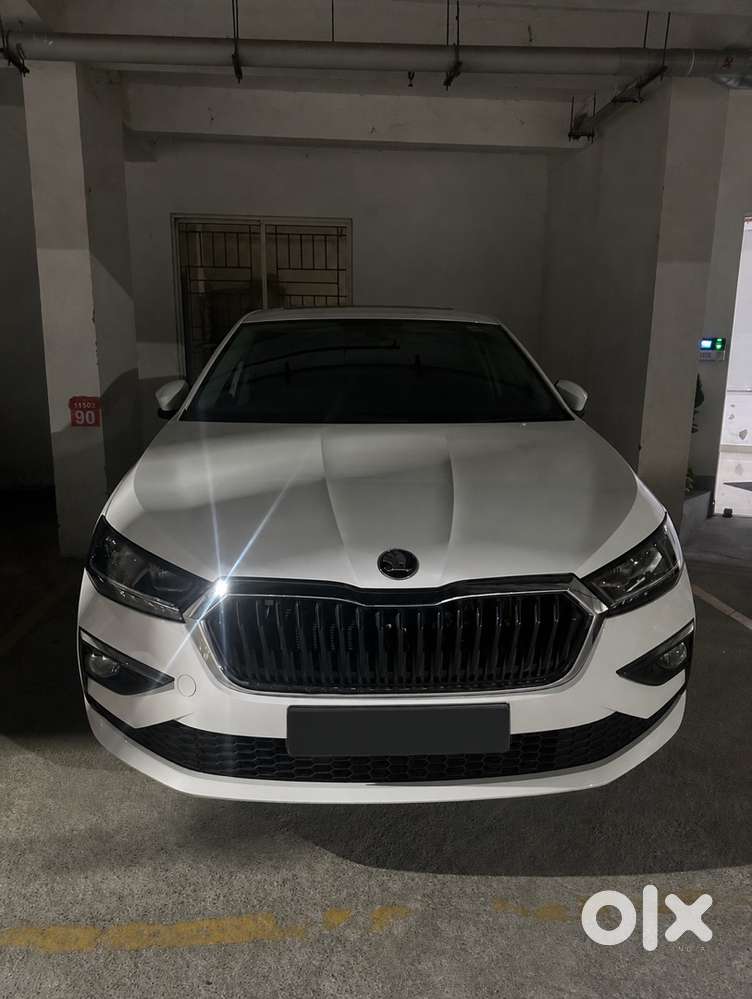 Skoda Slavia (signature 1.0) Petrol 2025
