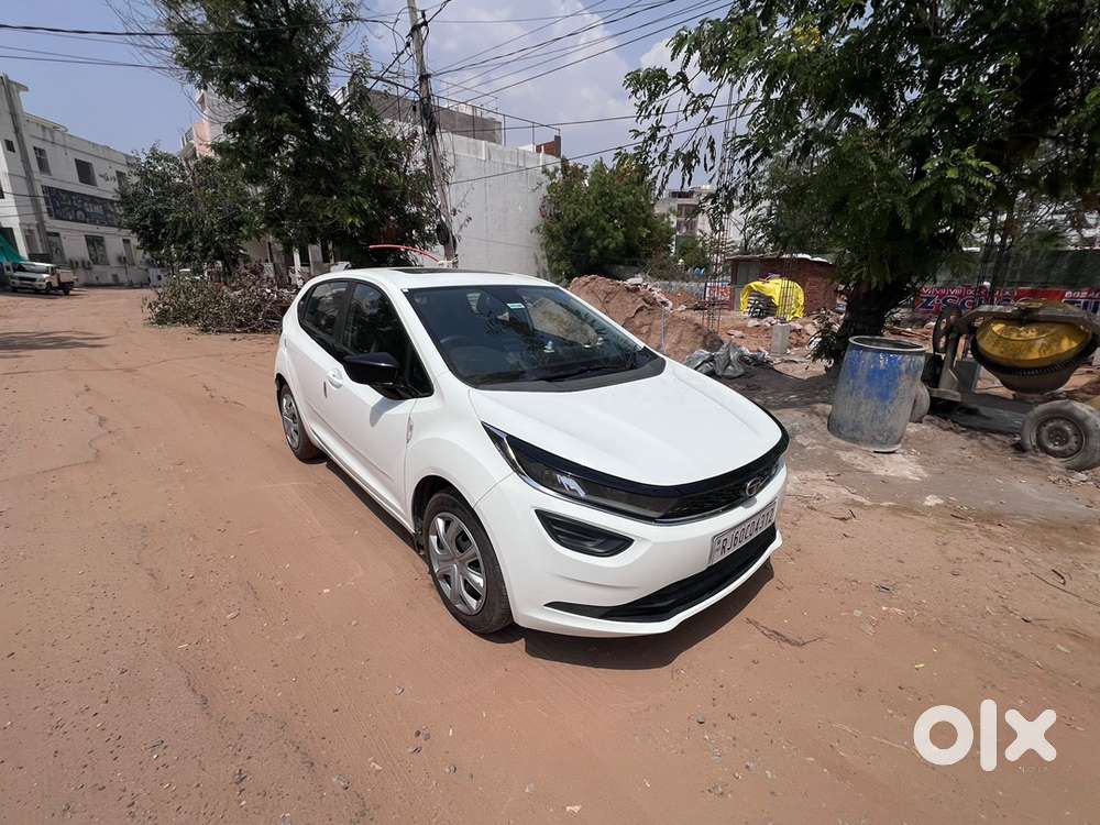 Tata Altroz Xm 2025
