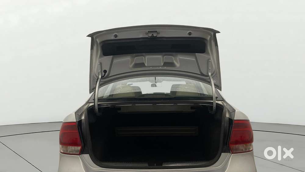 Volkswagen Vento 2010-2013 Petrol Highline, 2013, Petrol
