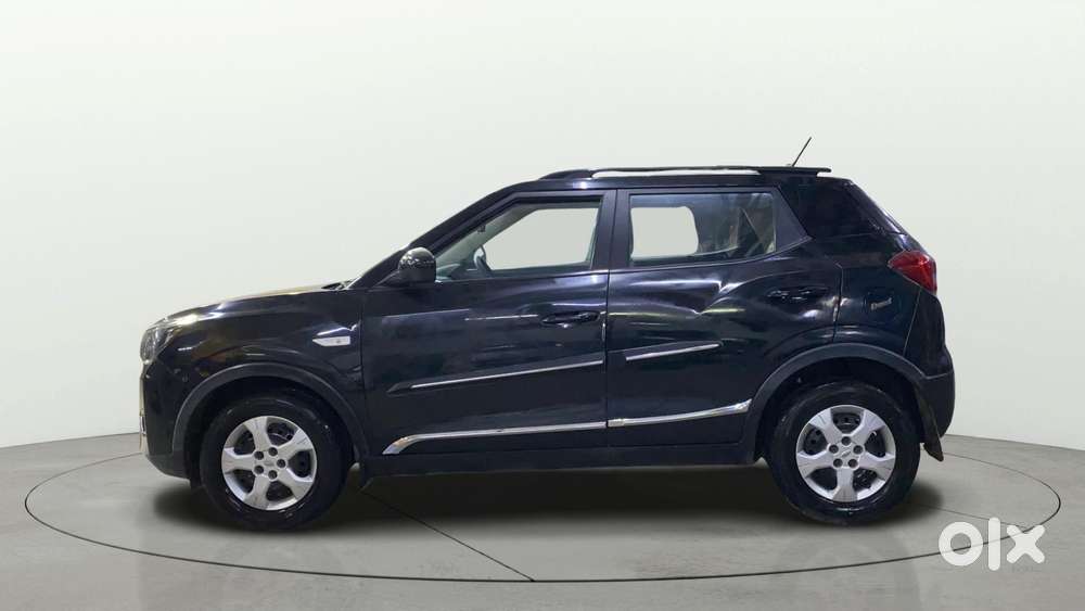 Mahindra Xuv300 W8 Diesel, 2022, Diesel