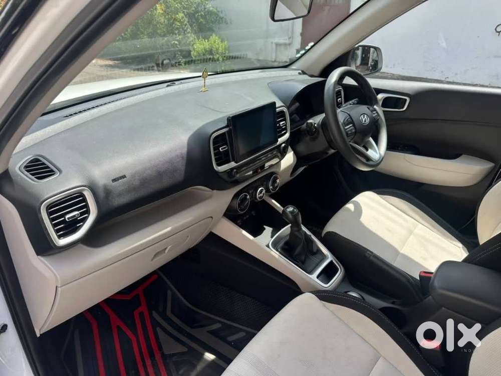 Hyundai Venue S Plus Mt 1.2 Kappa, 2024, Petrol