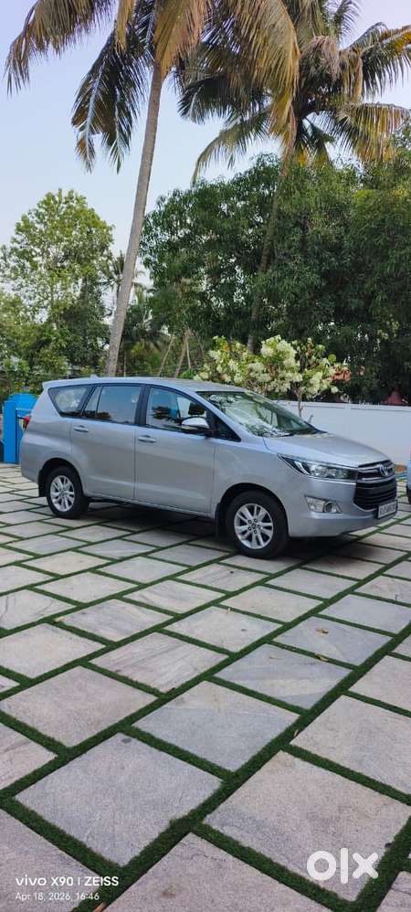 Toyota Innova Crysta 2.8 Gx At 8s, 2016, Diesel