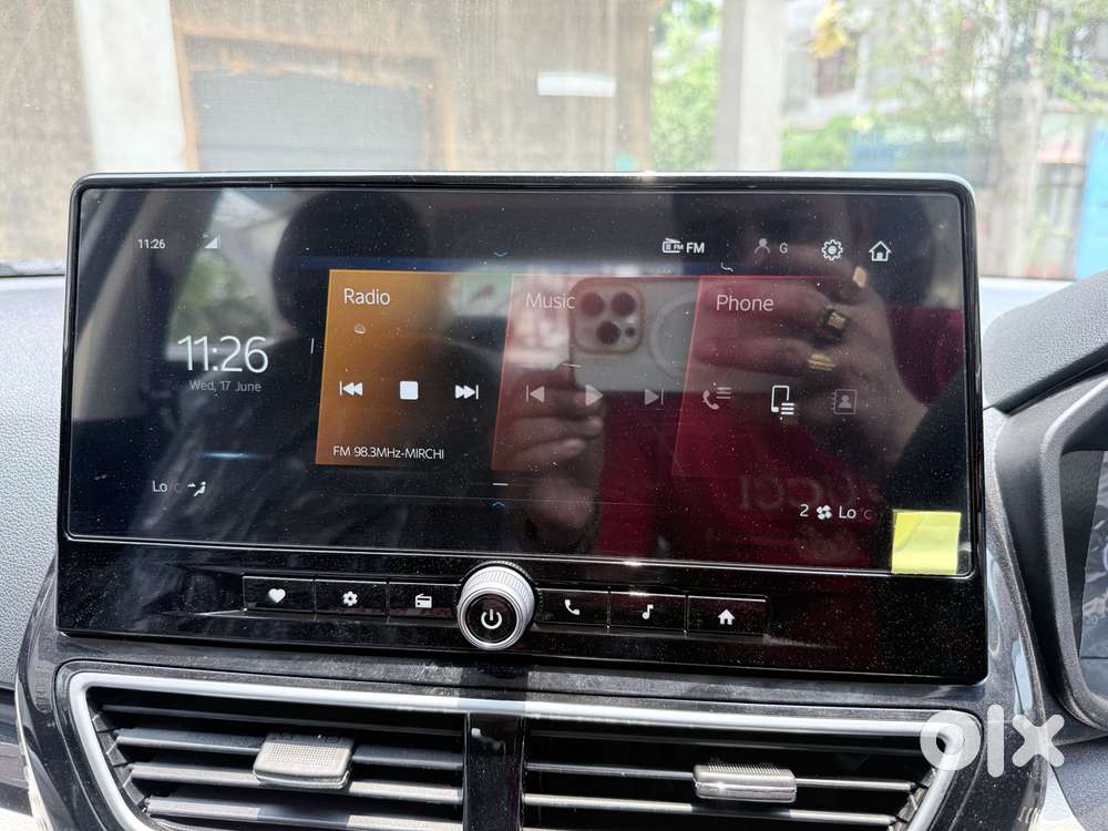 Mahindra Xuv 3xo Ax7l 1.2 Petrol At (pg), 2026, Petrol