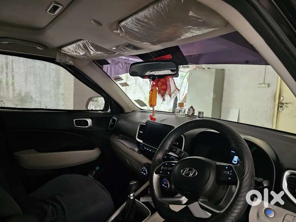 Hyundai Venue 2022 Petrol Well Maintained