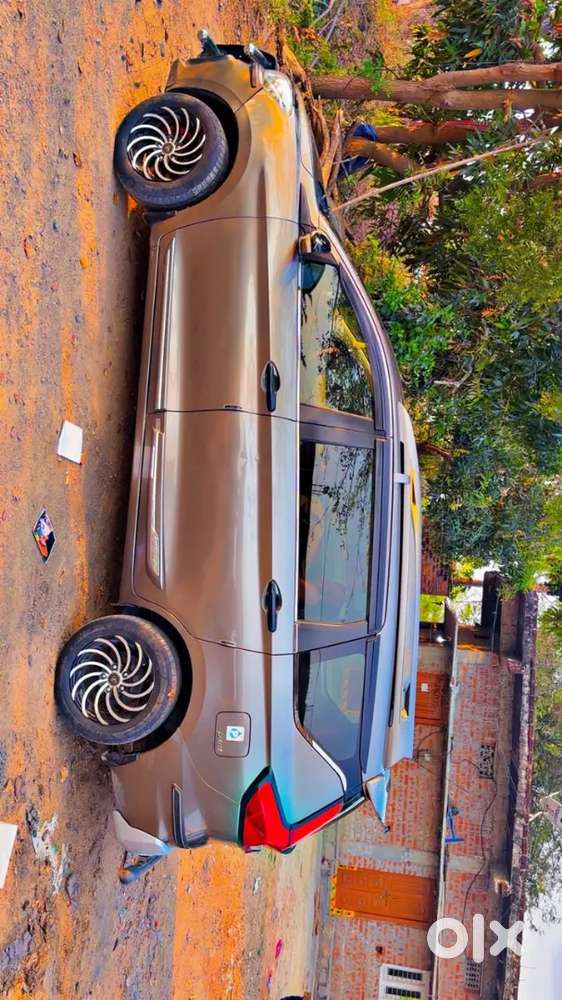 2nd Owner Maruti Ertiga Zxi 2022