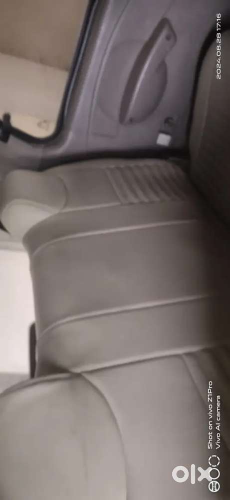 I'm Selling Mahindra Xylo D4