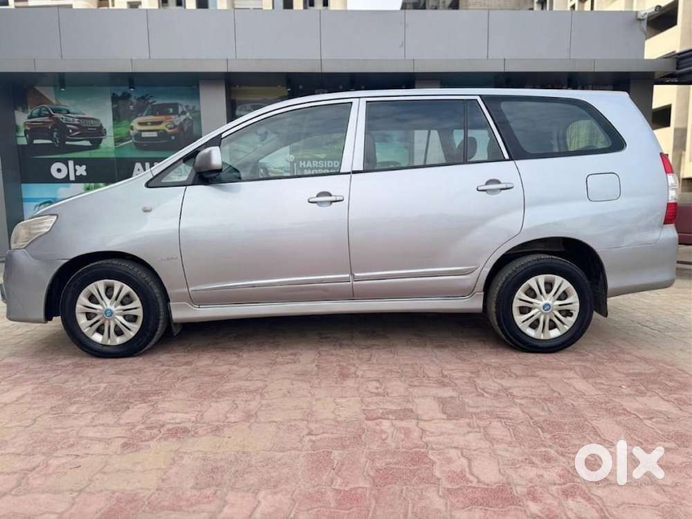 Toyota Innova 2.5 G (diesel) 8 Seater, 2015, Diesel