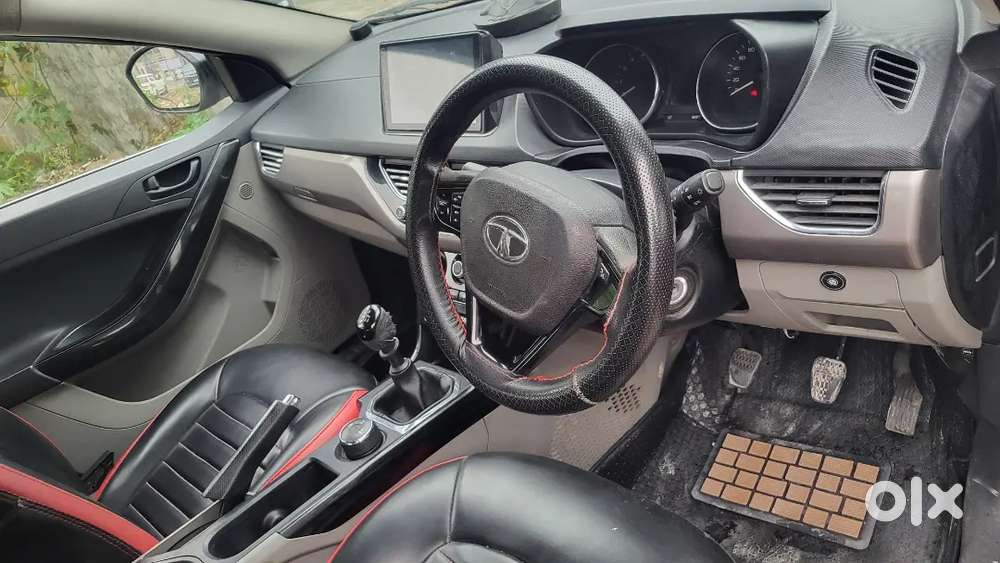 Tatanexon 2019 Xt Petrol Cng Pass 72000 Driven