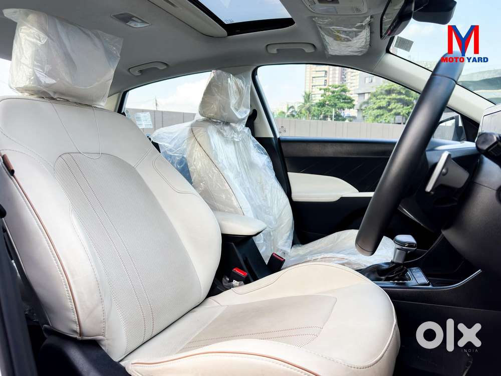 Hyundai Verna Sx(o) Petrol At, 2025, Petrol
