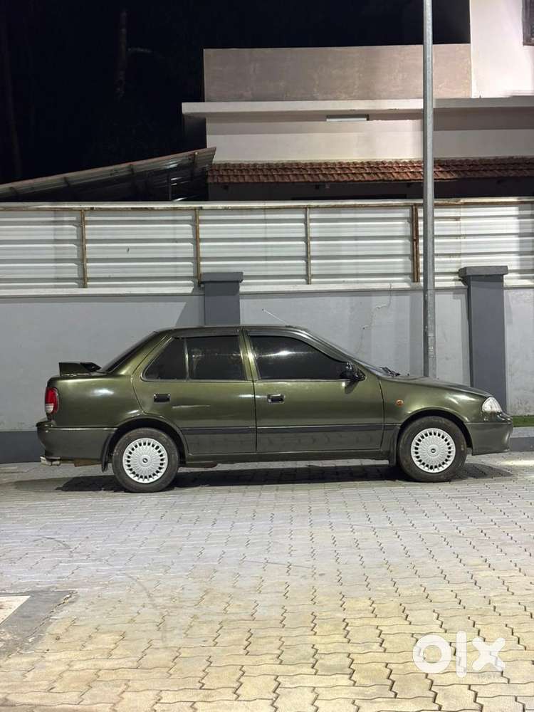 Maruti Suzuki Esteem 1999