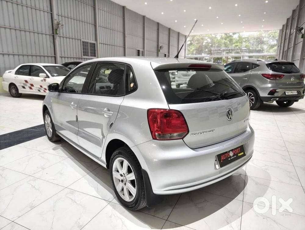 Volkswagen Polo Petrol Highline 1.6l, 2011, Petrol