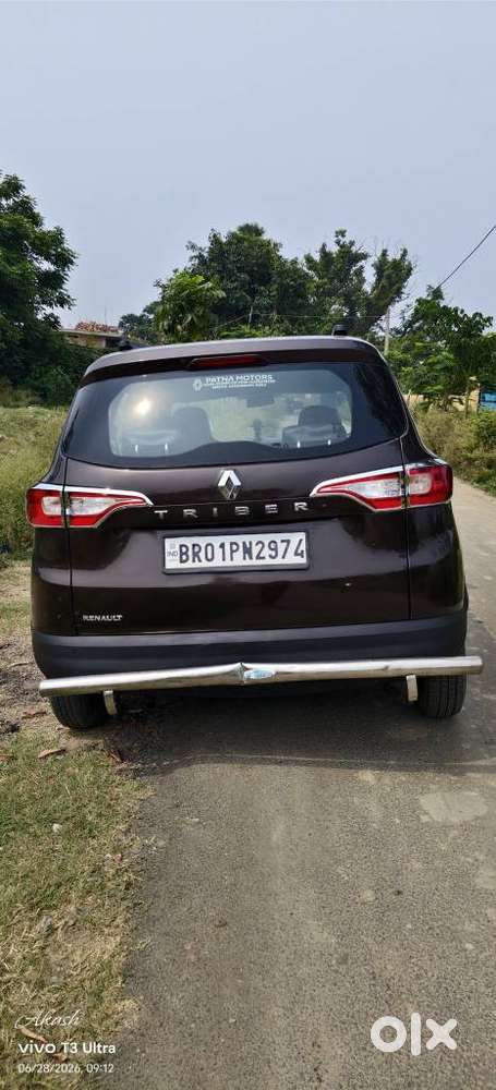 Renault Triber Rxt, 2022, Petrol