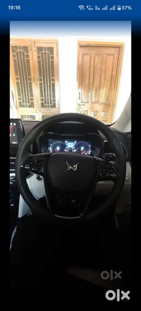Mahindra Xuv 3xo Petrol Ax7l 2025