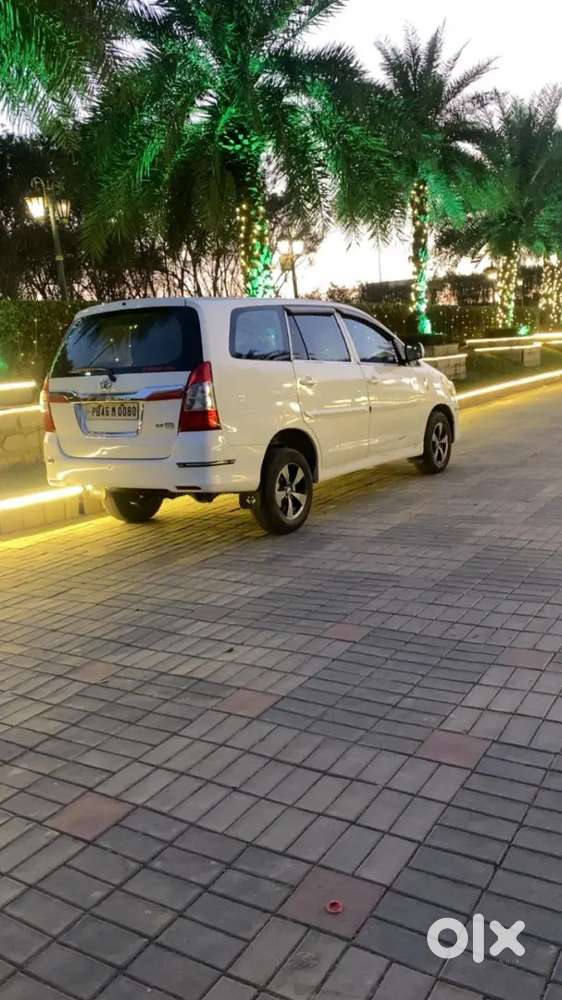 Toyota Innova 2012 Diesel 250504 Km Driven