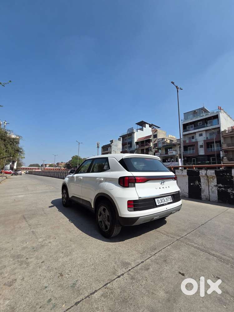 Hyundai Venue E 1.2 Petrol, 2025, Cng & Hybrids