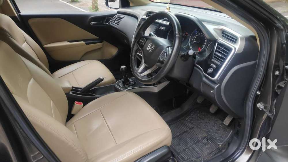 Honda City 1.5 V 4th Gen I-vtec Mt, 2022, Petrol