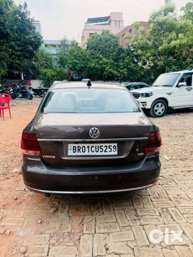 Volkswagen Vento 1.2 Highline Plus At 16 Alloy, 2016, Petrol