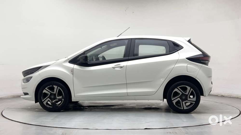 Tata Altroz 1.2 Xt, 2024, Petrol
