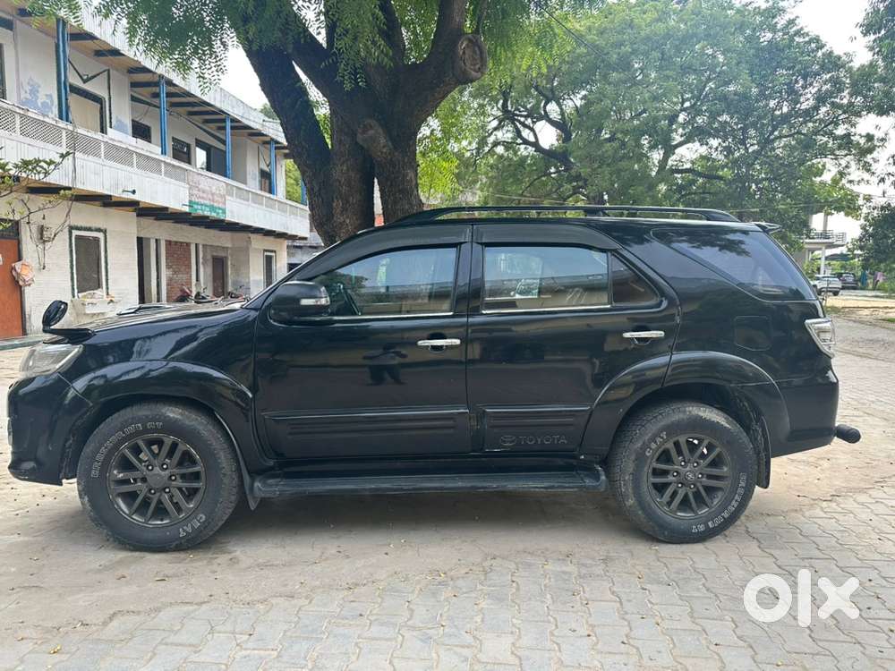 Toyota Fortuner Diesel 2010 Year