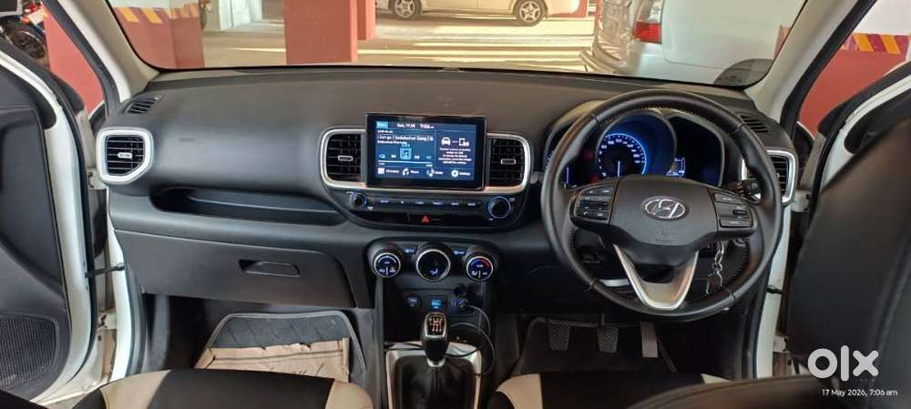 Hyundai Venue Sx 1.0l Turbo Petrol With Sunroof
