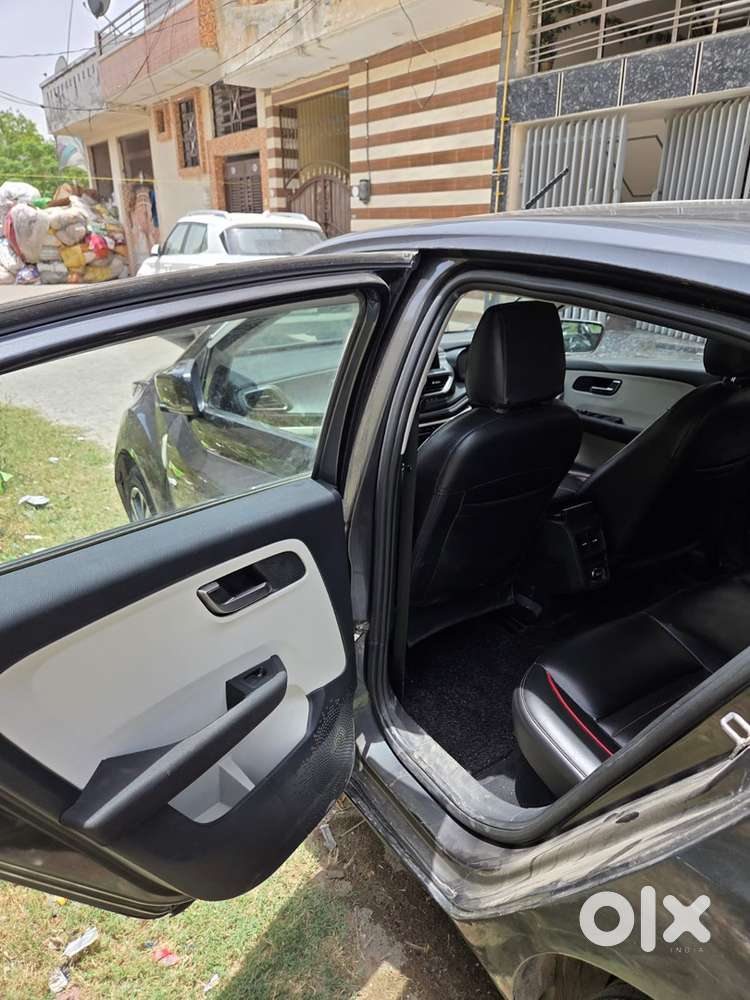 Tata Altroz Petrol 2021