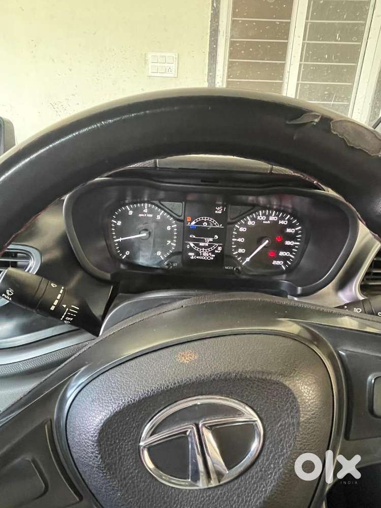Tata Altroz Petrol 71900 Km Driven