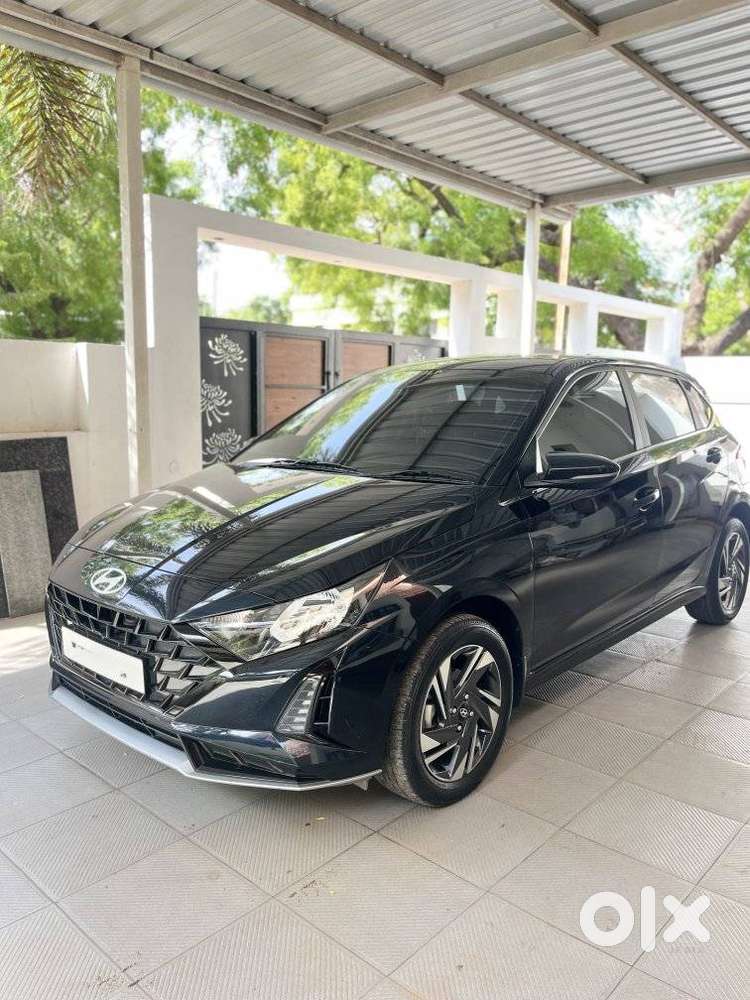 Hyundai I20 Sportz 1.2 Ivt Dual Tone, 2024, Petrol