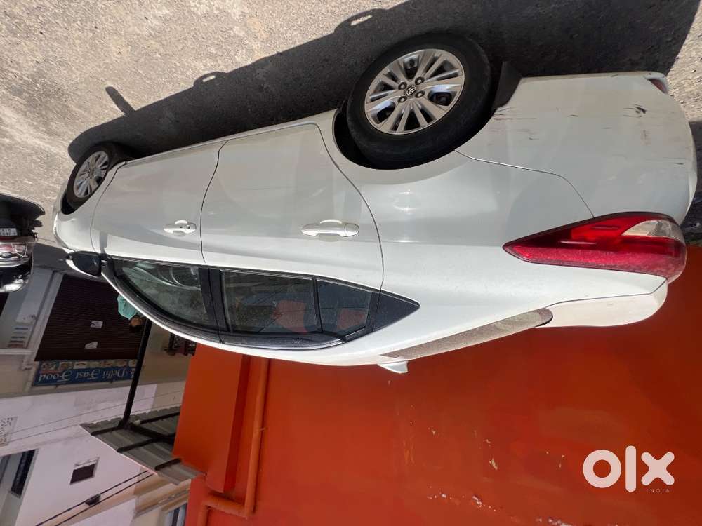 Toyota Yaris Fully Automatic White Colour In Well Condition