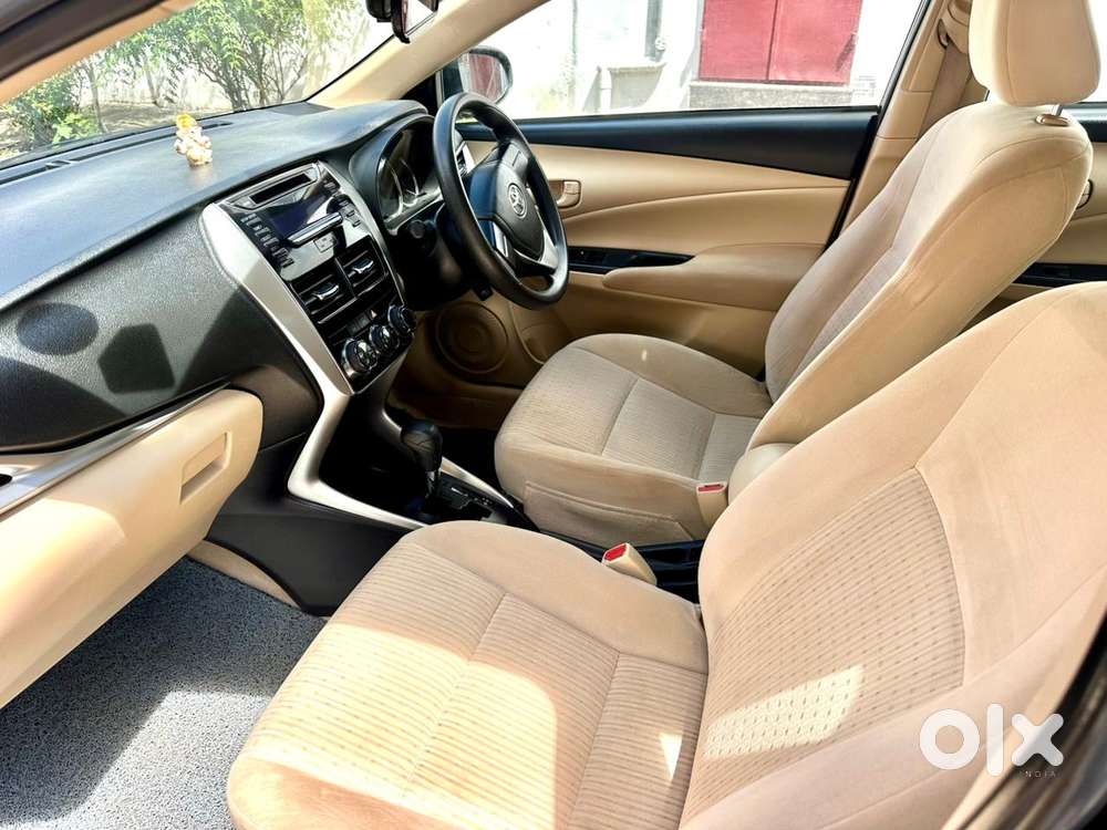 Toyota Yaris J Cvt, 2018, Petrol
