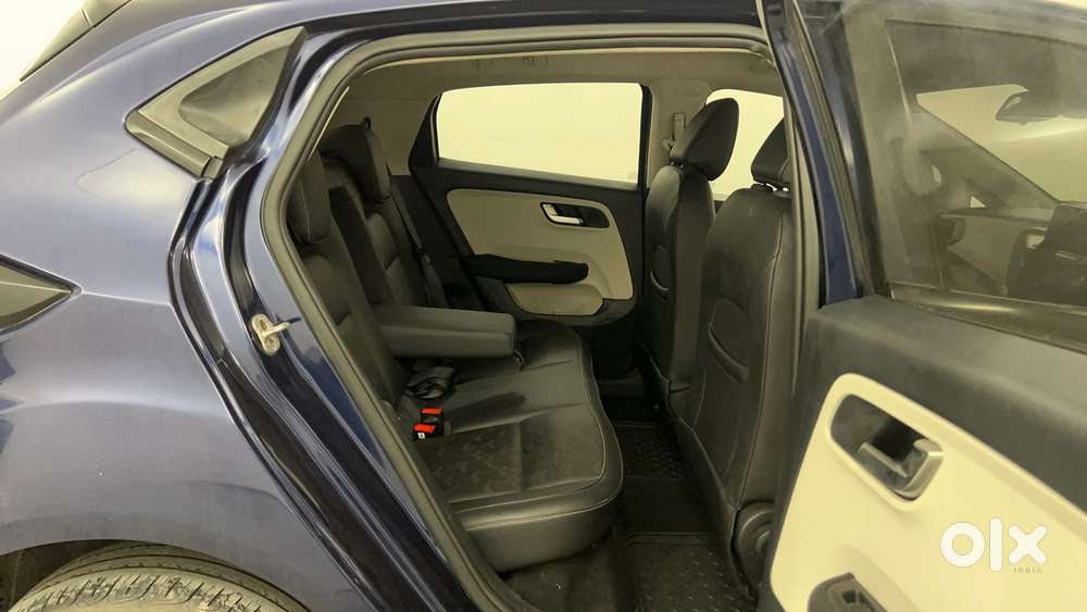 Tata Altroz 1.2 Xza Plus, 2022, Petrol