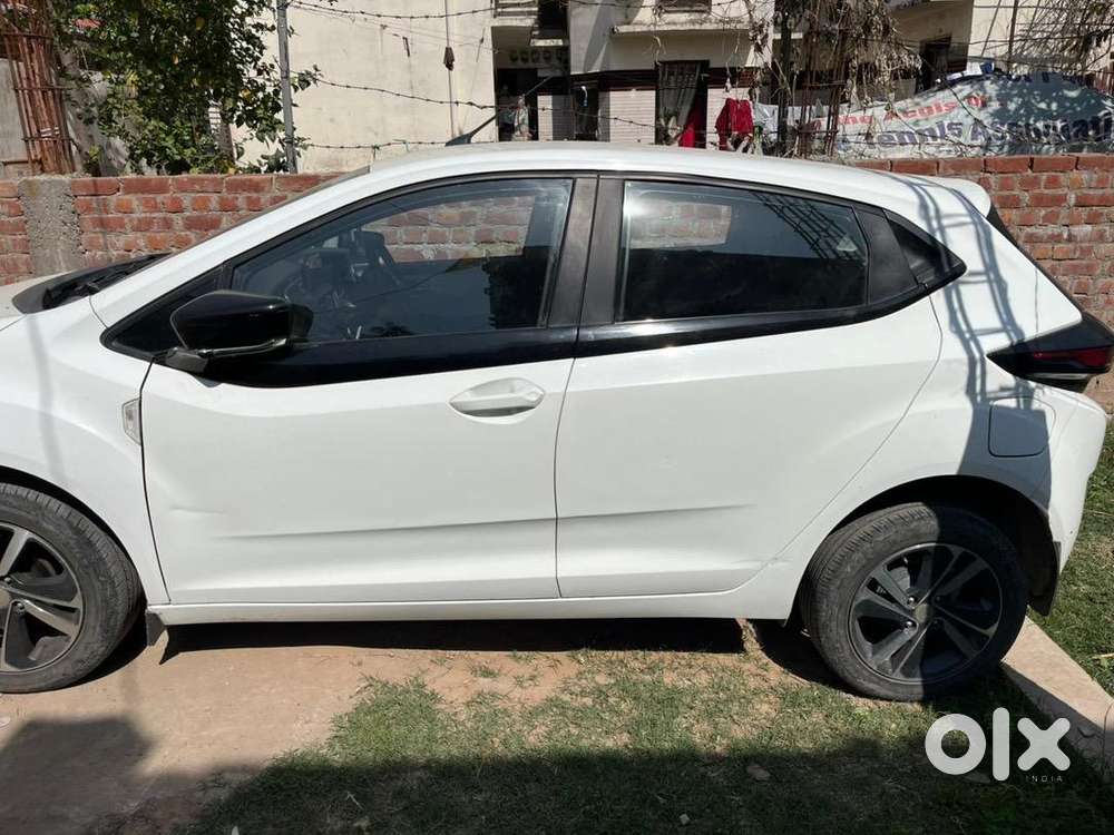 Tata Altroz Ev 2022 Petrol Well Maintained