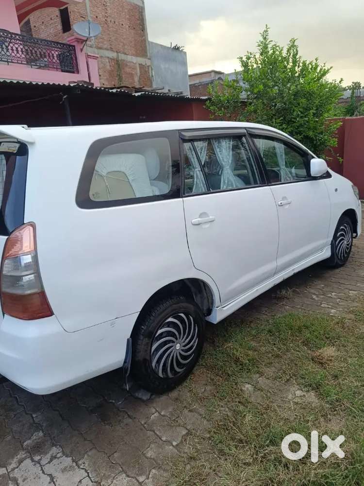 Toyota Innova 2014 Diesel 70000 Km Driven