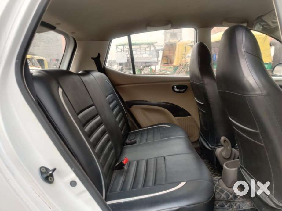 Hyundai I10 Sportz, 2015, Petrol