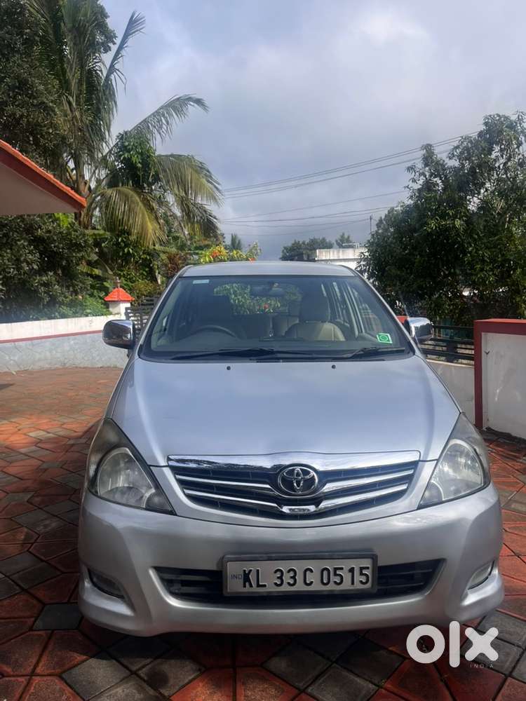 Toyota Innova Diesel 2011