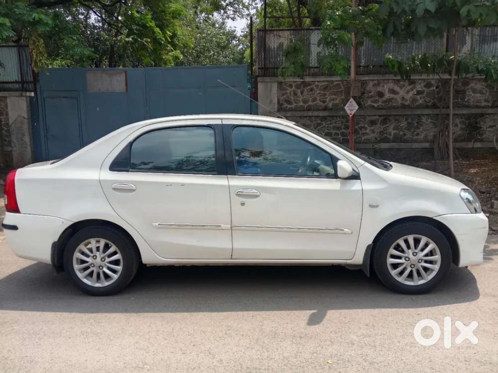 Toyota Etios 1.5 V, 2012, Petrol