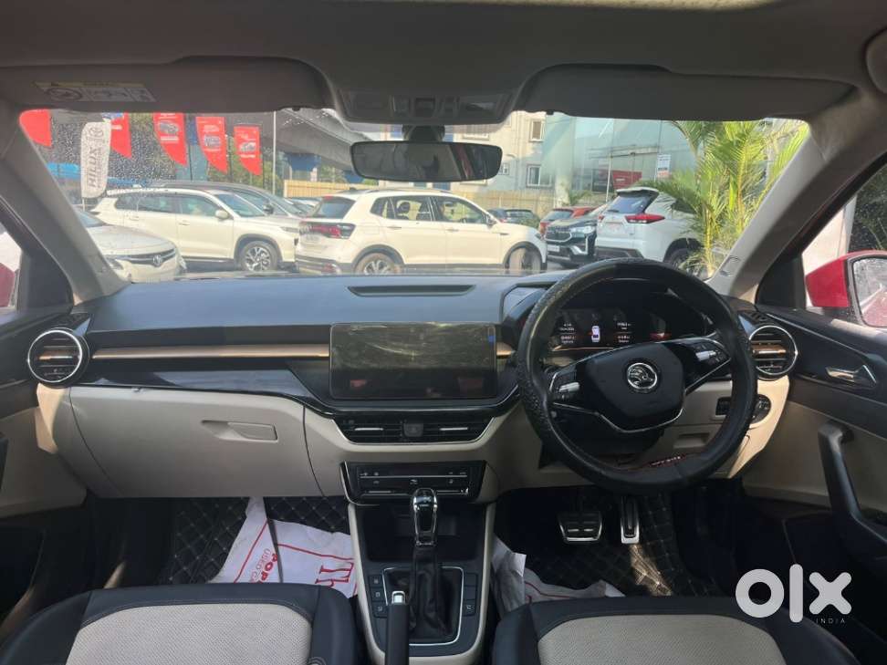 Skoda Slavia Style 1.0 Tsi At Dual Tone, 2023, Petrol