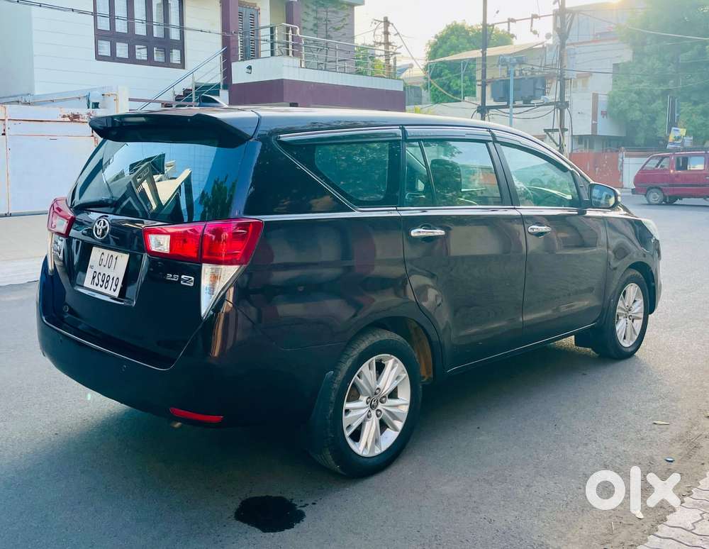 Toyota Innova Crysta 2.8z Automatic, 2016, Diesel