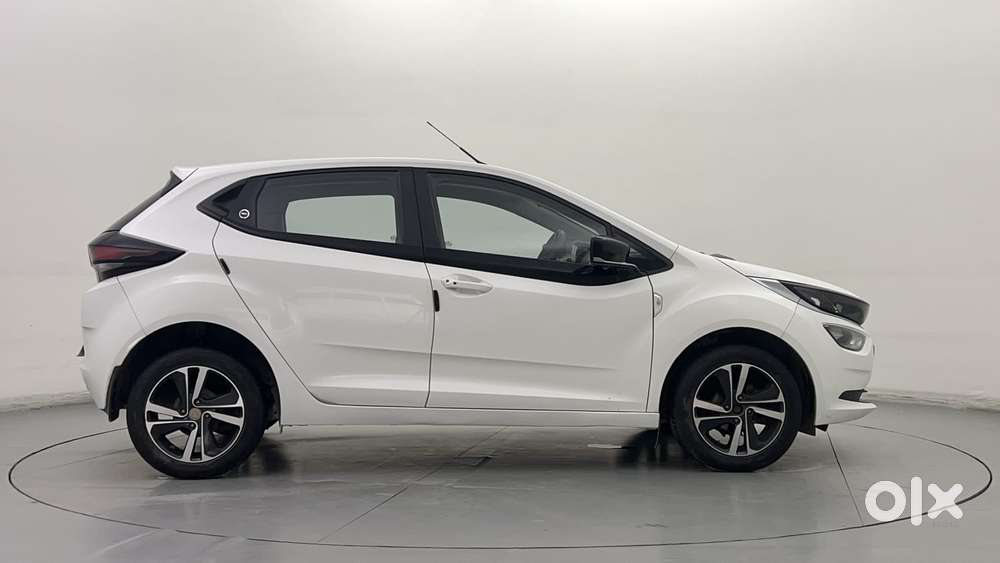 Tata Altroz Xz, 2023, Cng & Hybrids