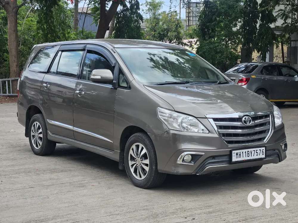 Toyota Innova V 10/2015