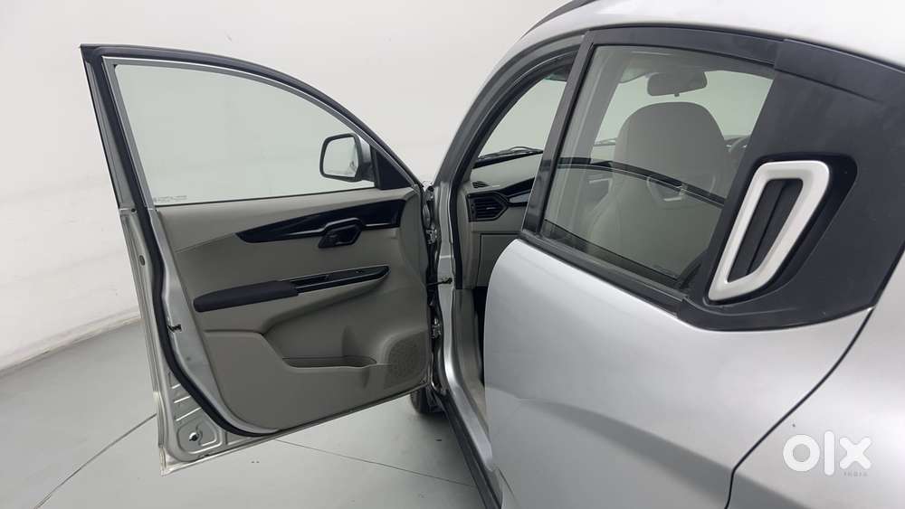 Mahindra Kuv 100 Mfalcon G80 K8, 2016, Petrol
